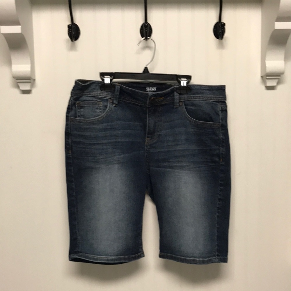 a.n.a Jean Shorts